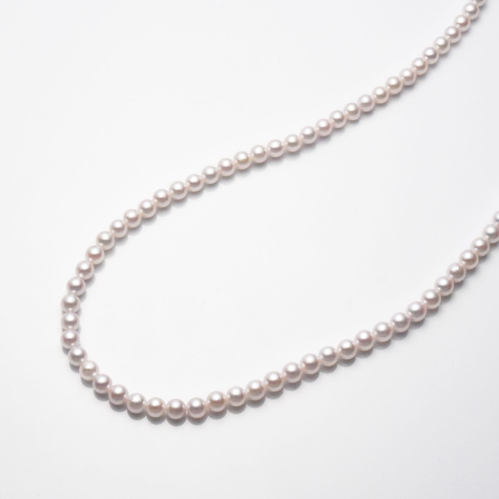 K18 yellow gold Akoya cultured pearl necklace 3.5-4mm with clasp plate on 40cm HDPE cord