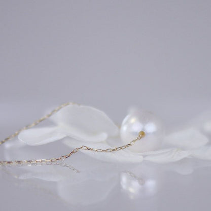 Yamato Akoya pearl necklace with 7mm single pearl on 18K yellow gold chain length 40cm