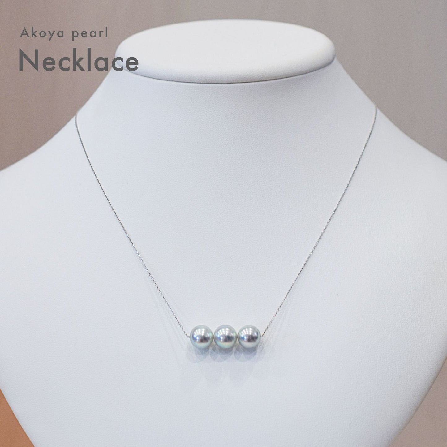 8.5-9mm natural round Akoya pearl pendant on 3-strand K18 white gold necklace with agate chain