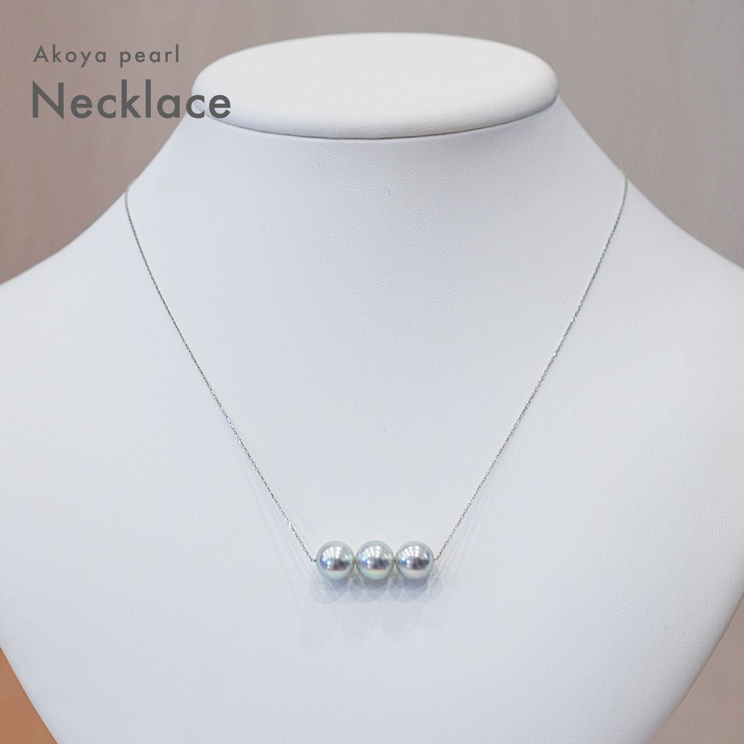 8.5-9mm natural round Akoya pearl pendant on 3-strand K18 white gold necklace with agate chain