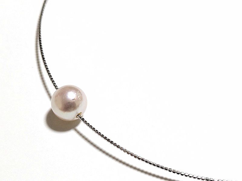 Yamato Akoya Pearl Omega Pearl Push Necklace with 9.5-10 mm white round pearls and thick lacquered wrap