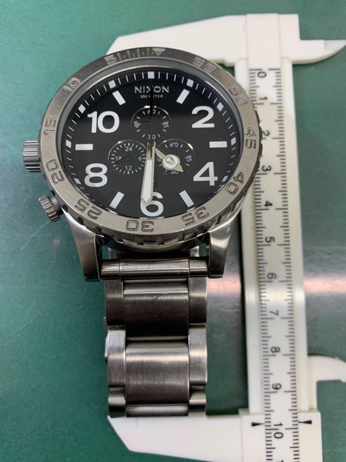 NIXON R6-6222 Quartz Men's Watch — Japanese