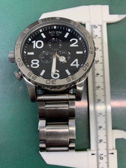 NIXON R6-6222 Quartz Men's Watch — Japanese