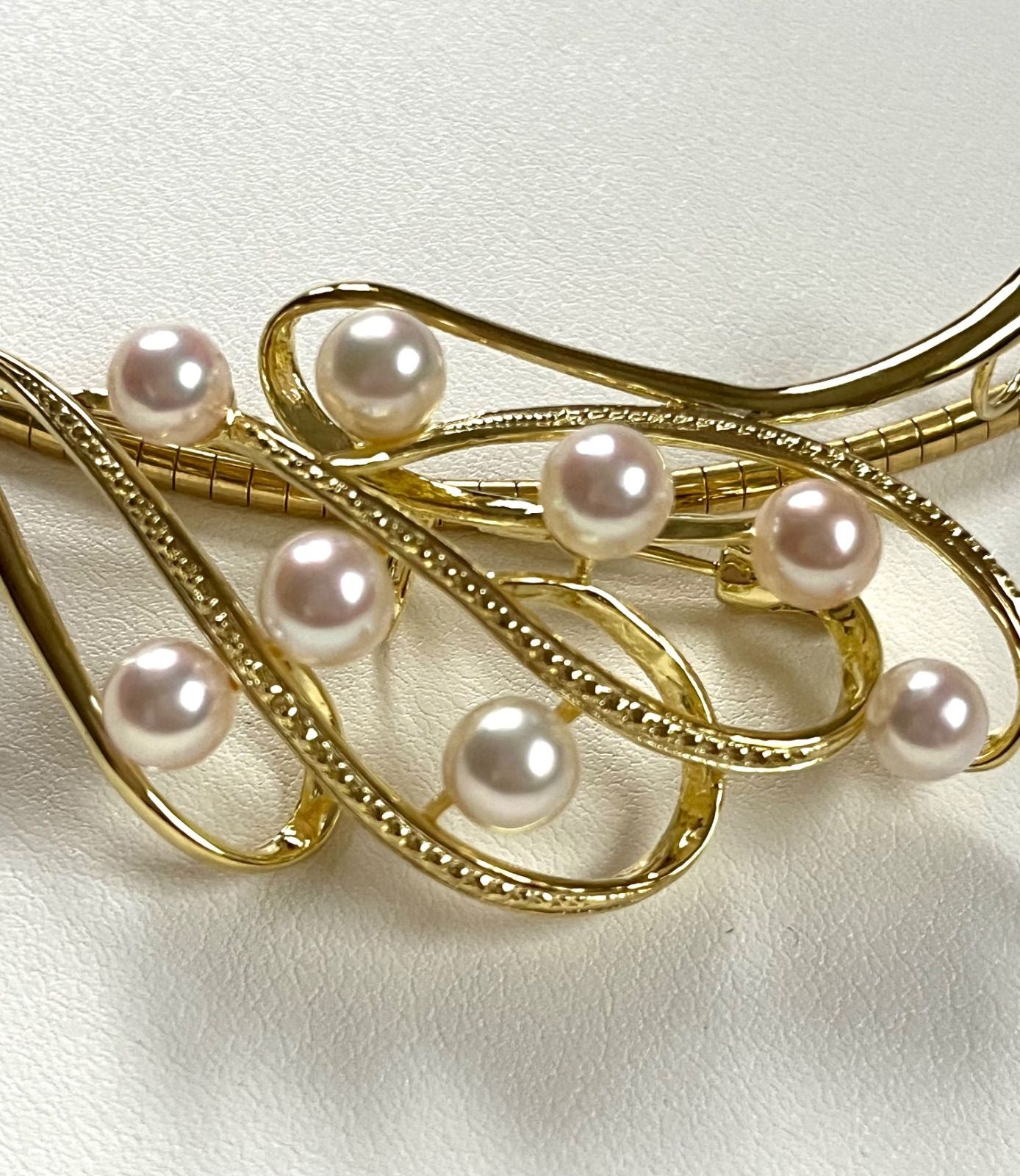 Akoya pearl brooch with attached loop on silver S925 omega necklace choker made in Japan