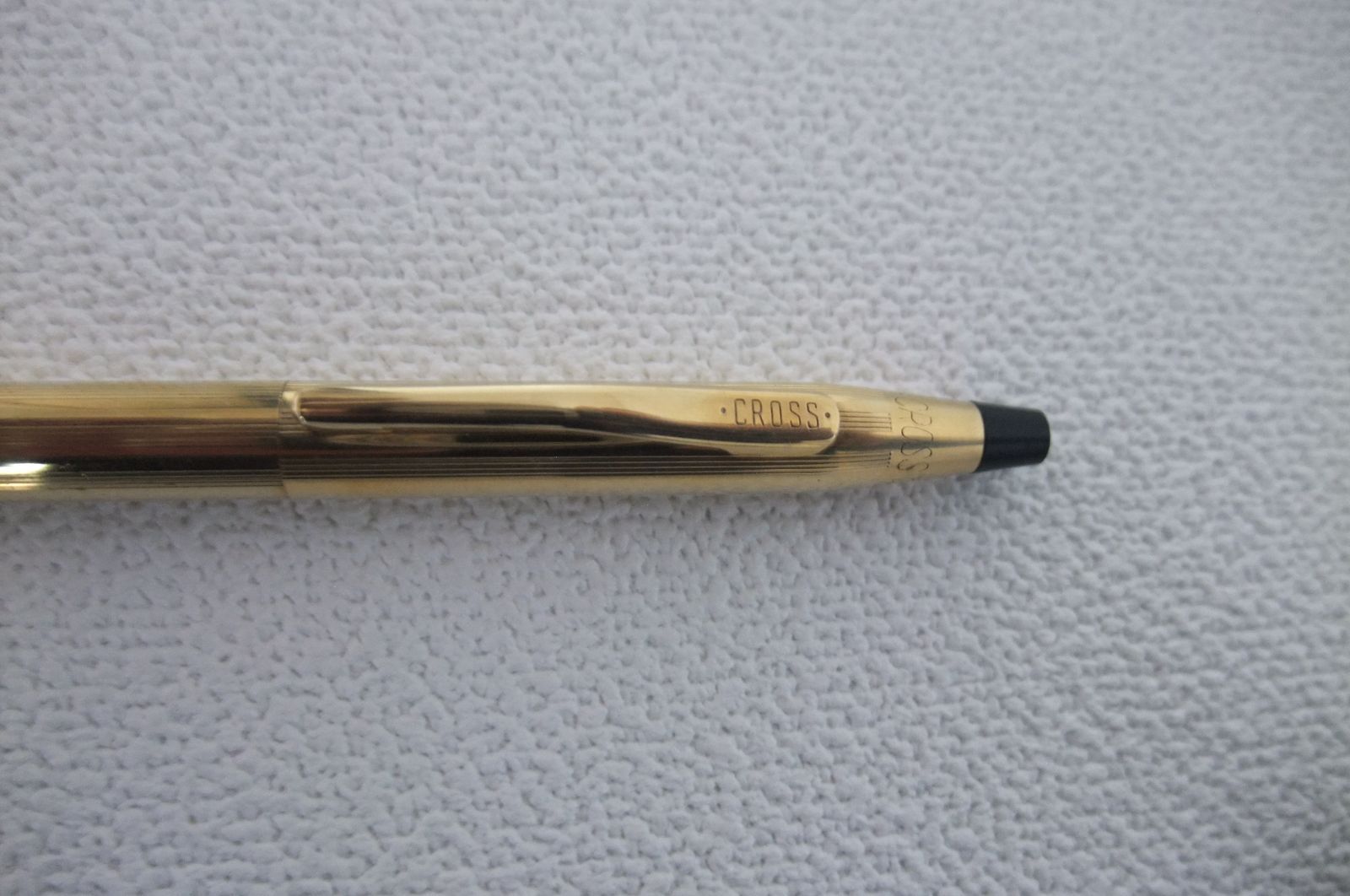 CROSS Ballpoint Pen 2 Types Set featuring gold plated and steel pens with included ink refills