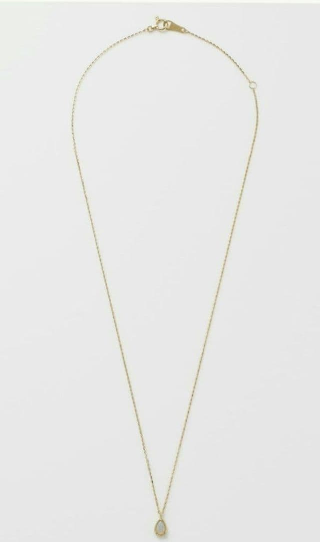 Current Model Agate K10 Opal Necklace with 0.6x0.4 cm opal pendant on 40 cm gold chain