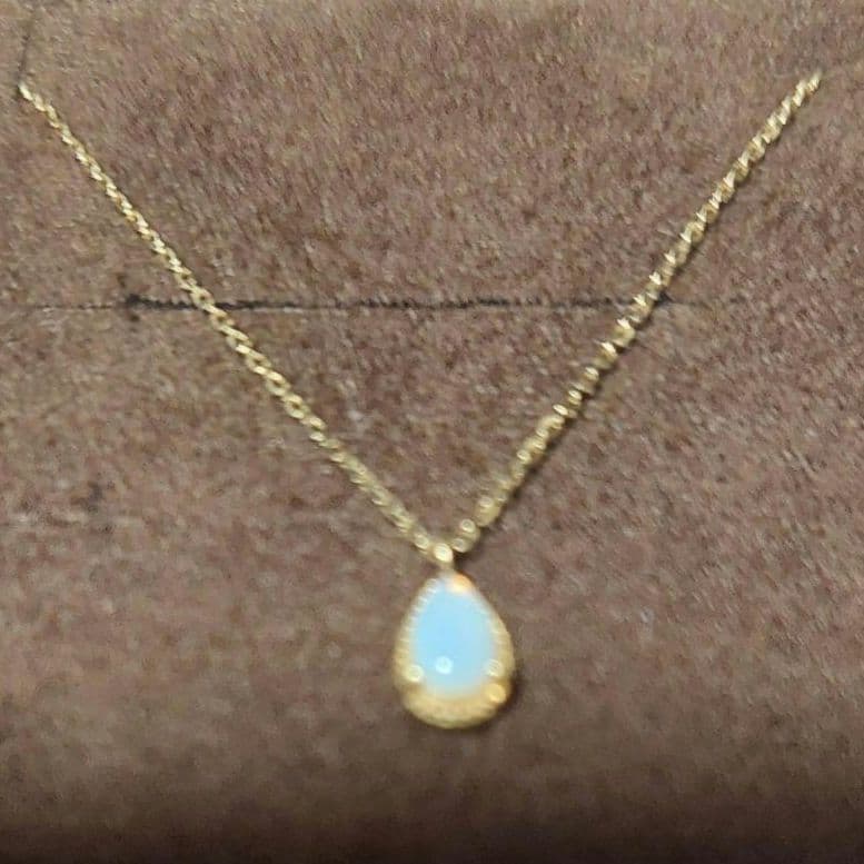 Current Model Agate K10 Opal Necklace with 0.6x0.4 cm opal pendant on 40 cm gold chain