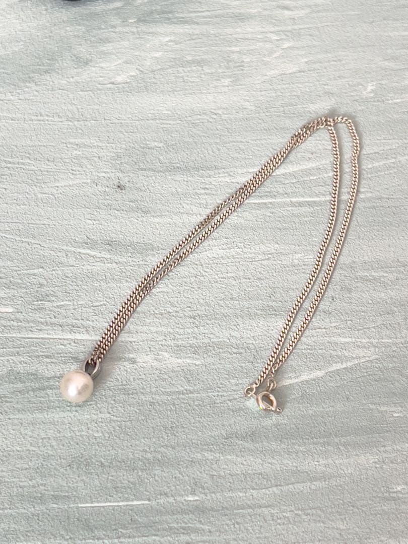 Akoya pearl necklace with 7.7mm pearls on a 41cm 925 silver chain and K14WG white gold accents