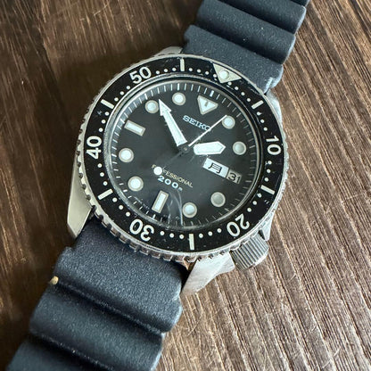 SEIKO Professional 200m Diver Quartz Men's Watch — Japanese
