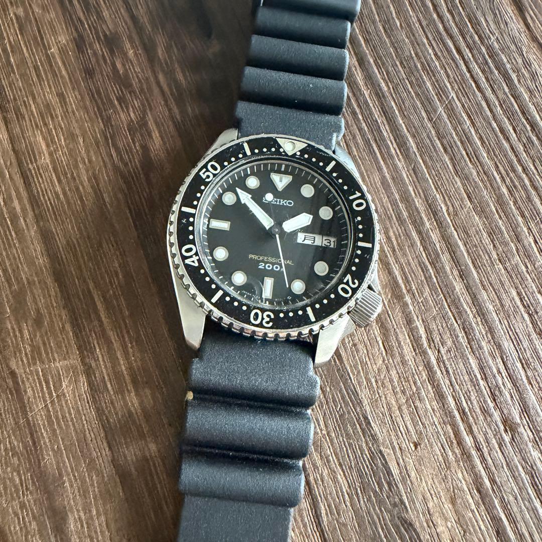 SEIKO Professional 200m Diver Quartz Men's Watch — Japanese
