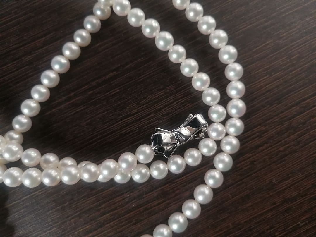 Tasaki long necklace featuring 6-6.5mm Akoya pearls on an 82.5cm silver chain with 925 clasp