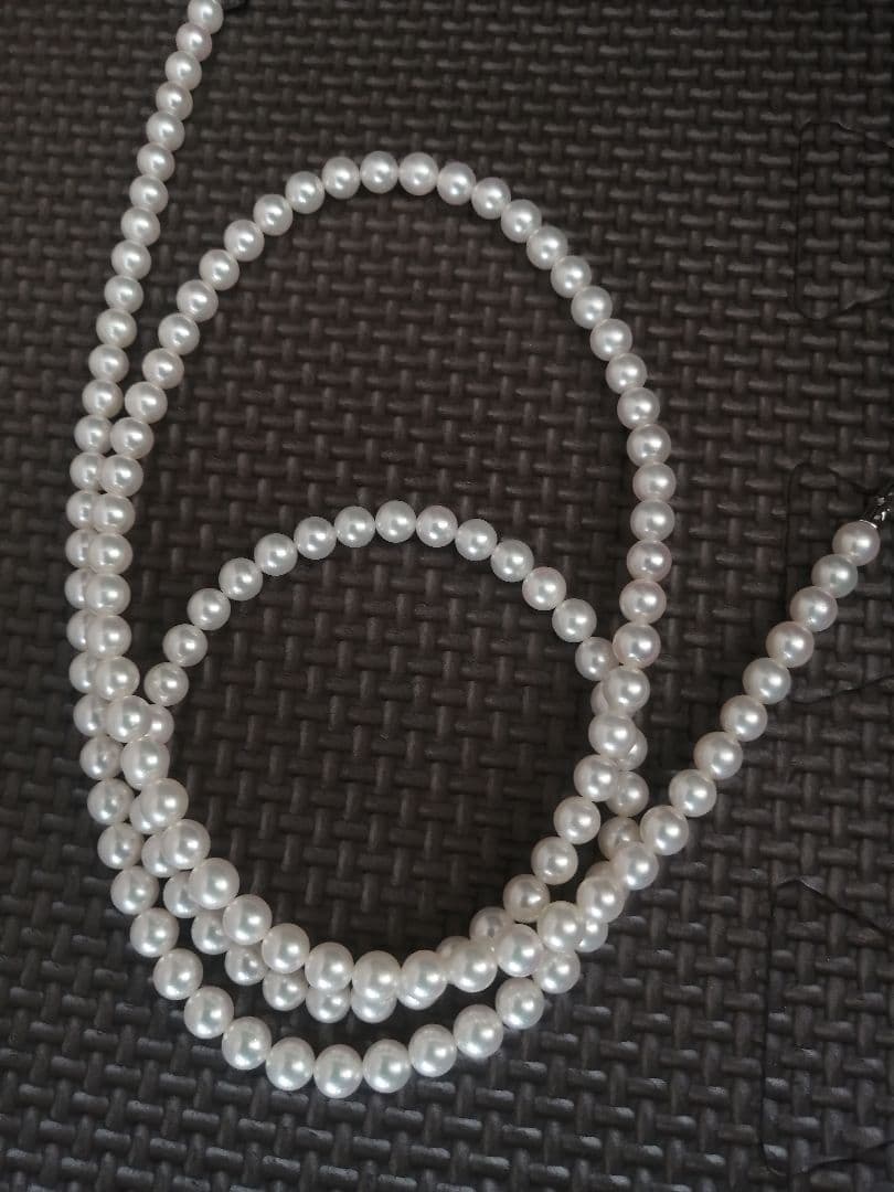 Tasaki long necklace featuring 6-6.5mm Akoya pearls on an 82.5cm silver chain with 925 clasp