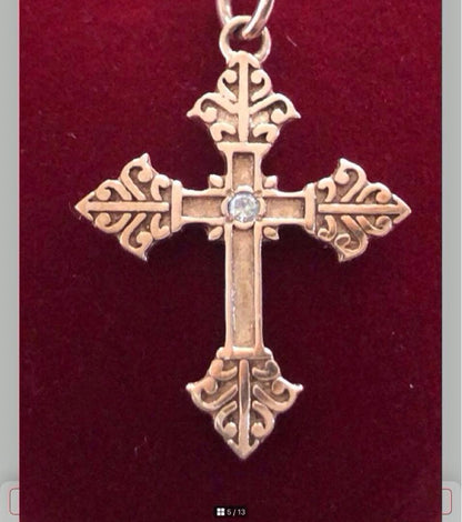 Agete SV Agate long sterling silver necklace with cross charm on white background