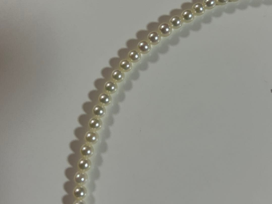 Mikimoto 18-karat gold clasp baby pearl necklace with 3.5mm pearls and 40.5cm length
