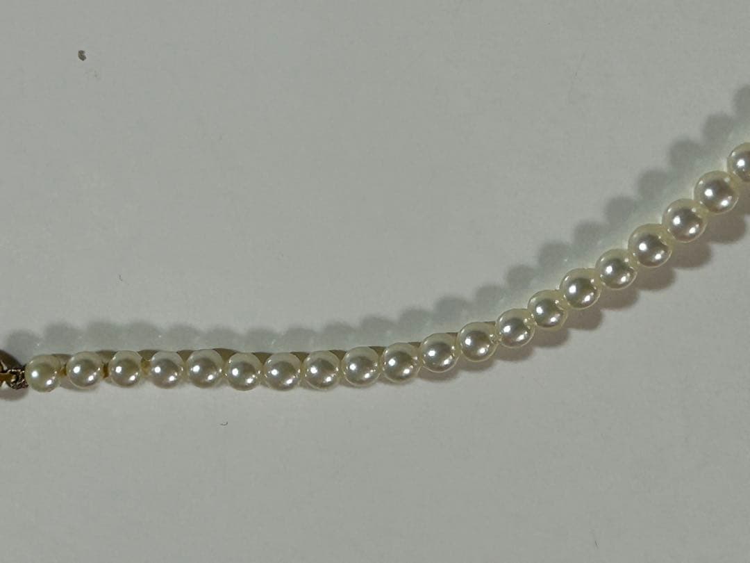 Mikimoto 18-karat gold clasp baby pearl necklace with 3.5mm pearls and 40.5cm length