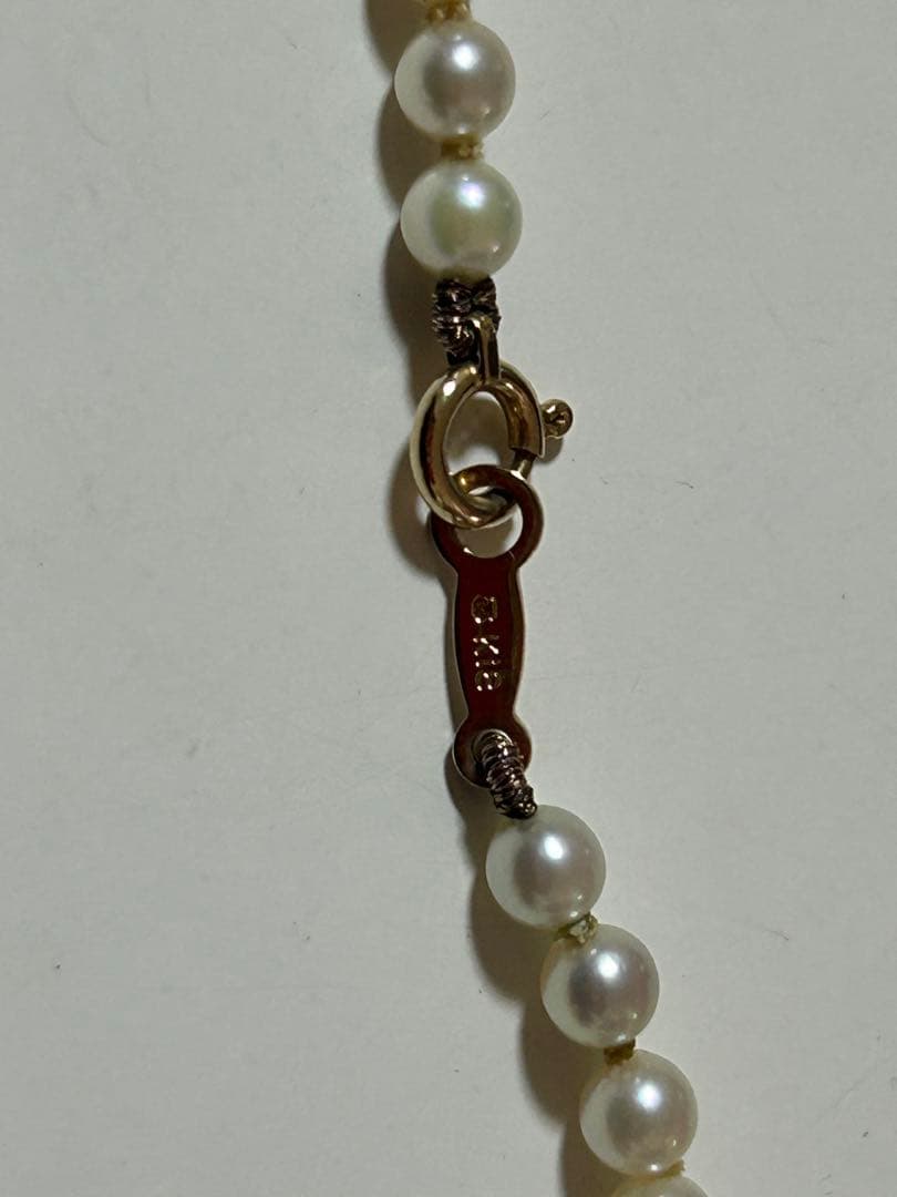 Mikimoto 18-karat gold clasp baby pearl necklace with 3.5mm pearls and 40.5cm length