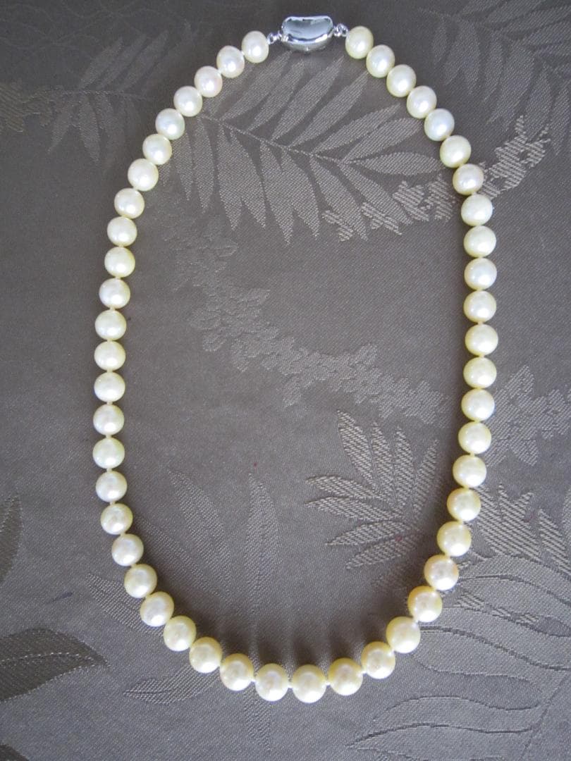 Aqua Pearl genuine light gold pearl necklace 44.5 cm with silver clasp and 7.9-8.5 mm pearls
