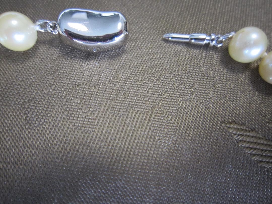 Aqua Pearl genuine light gold pearl necklace 44.5 cm with silver clasp and 7.9-8.5 mm pearls