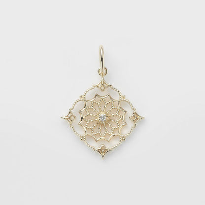 Agete K10 yellow gold charm necklace featuring a sparkling diamond pendant