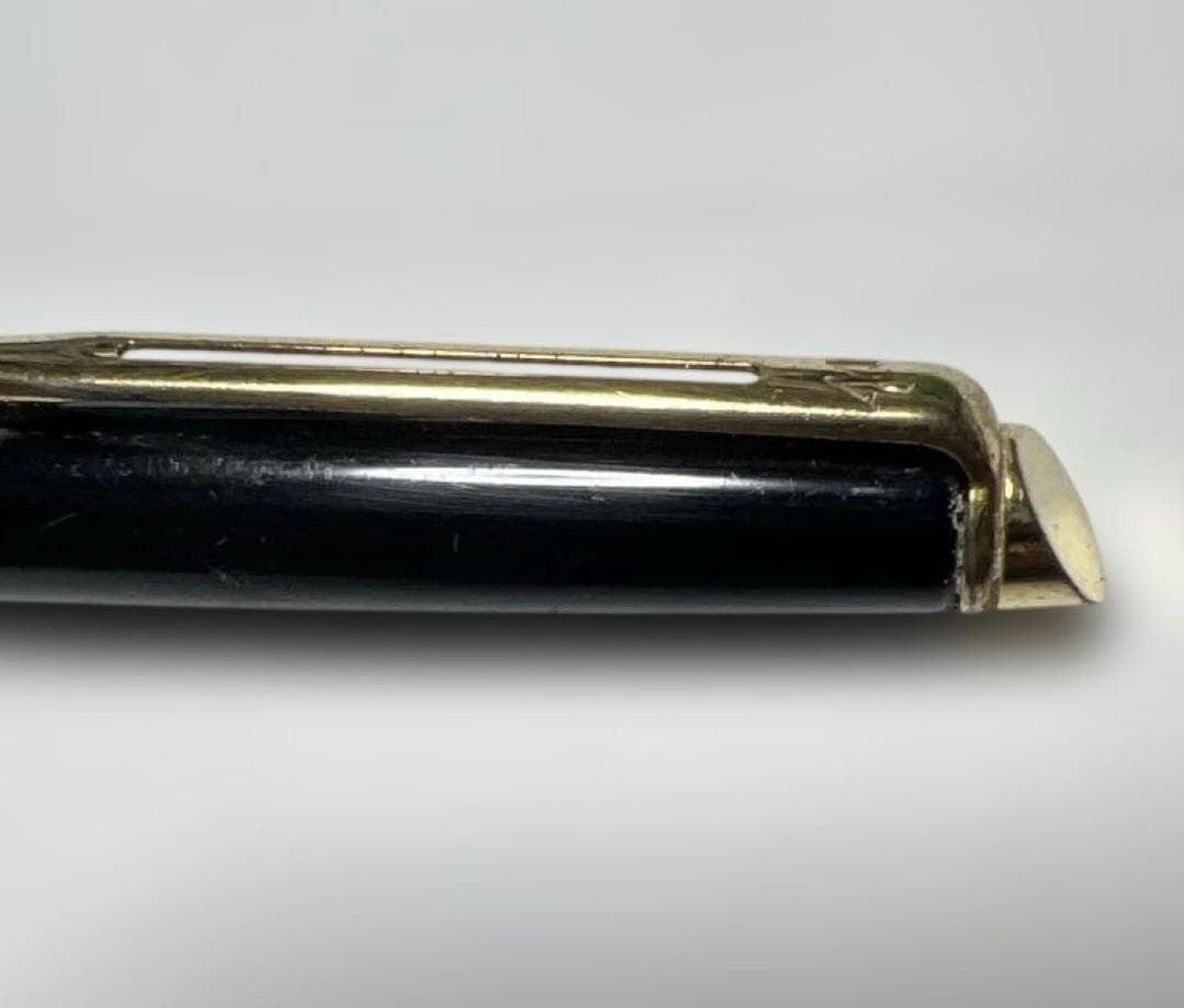 Waterman Metropolitan Essential mechanical pencil in black with gold decoration, twist type, 78mm length