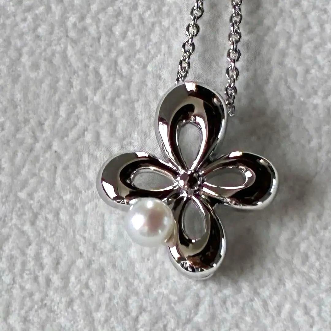 Tasaki pearl pendant necklace with silver 925 clover pendant and 40cm adjustable chain