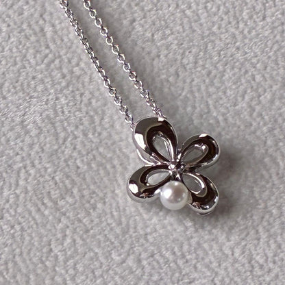 Tasaki pearl pendant necklace with silver 925 clover pendant and 40cm adjustable chain