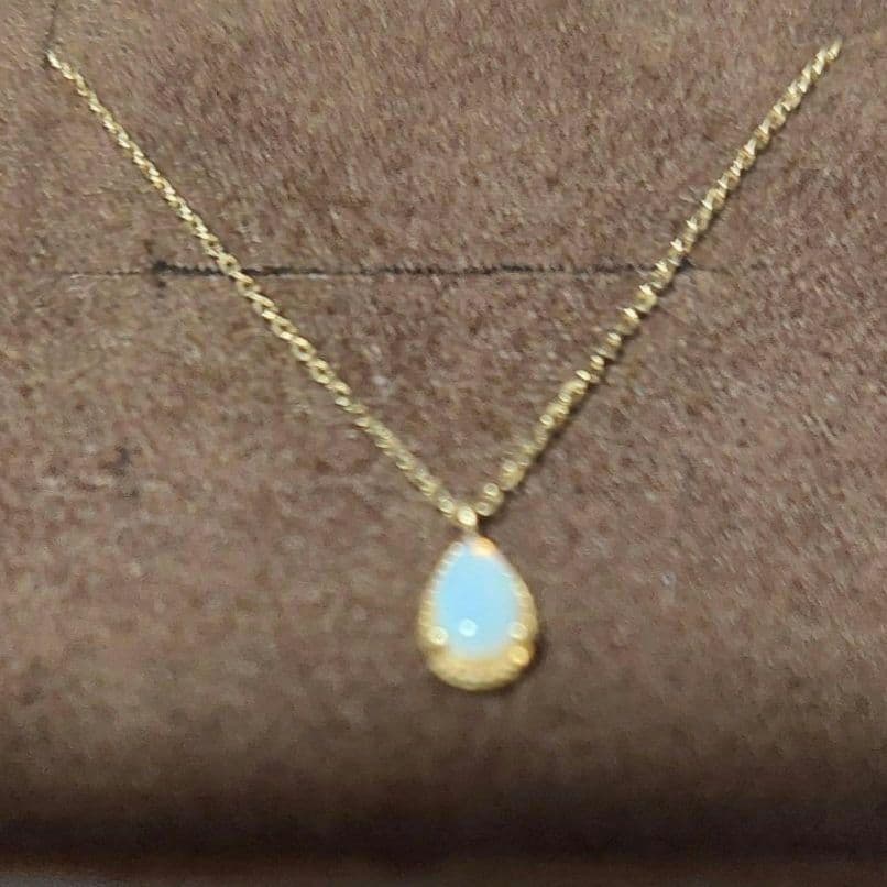 Agate K10 Opal necklace with 40cm gold chain and small 0.6cm by 0.4cm opal pendant
