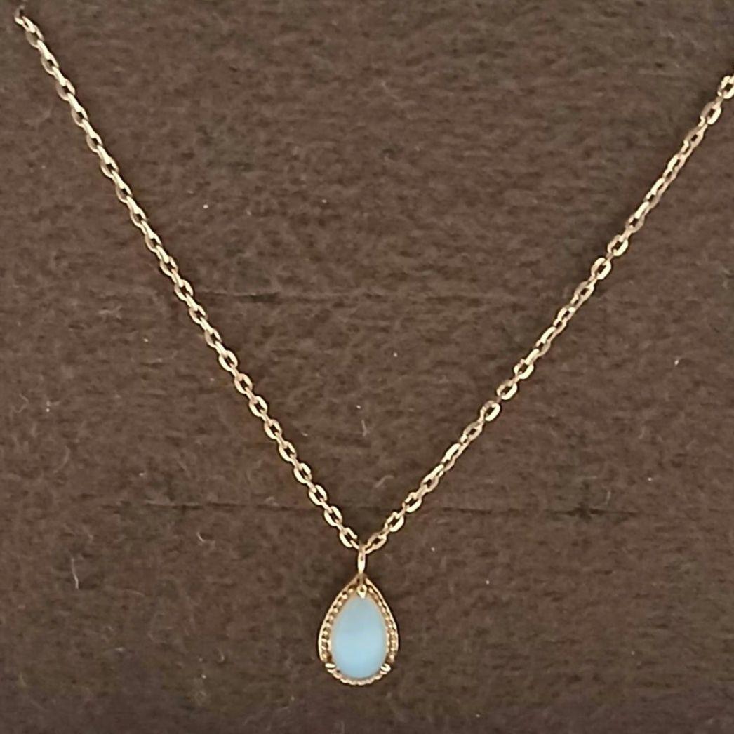 Agate K10 Opal necklace with 40cm gold chain and small 0.6cm by 0.4cm opal pendant
