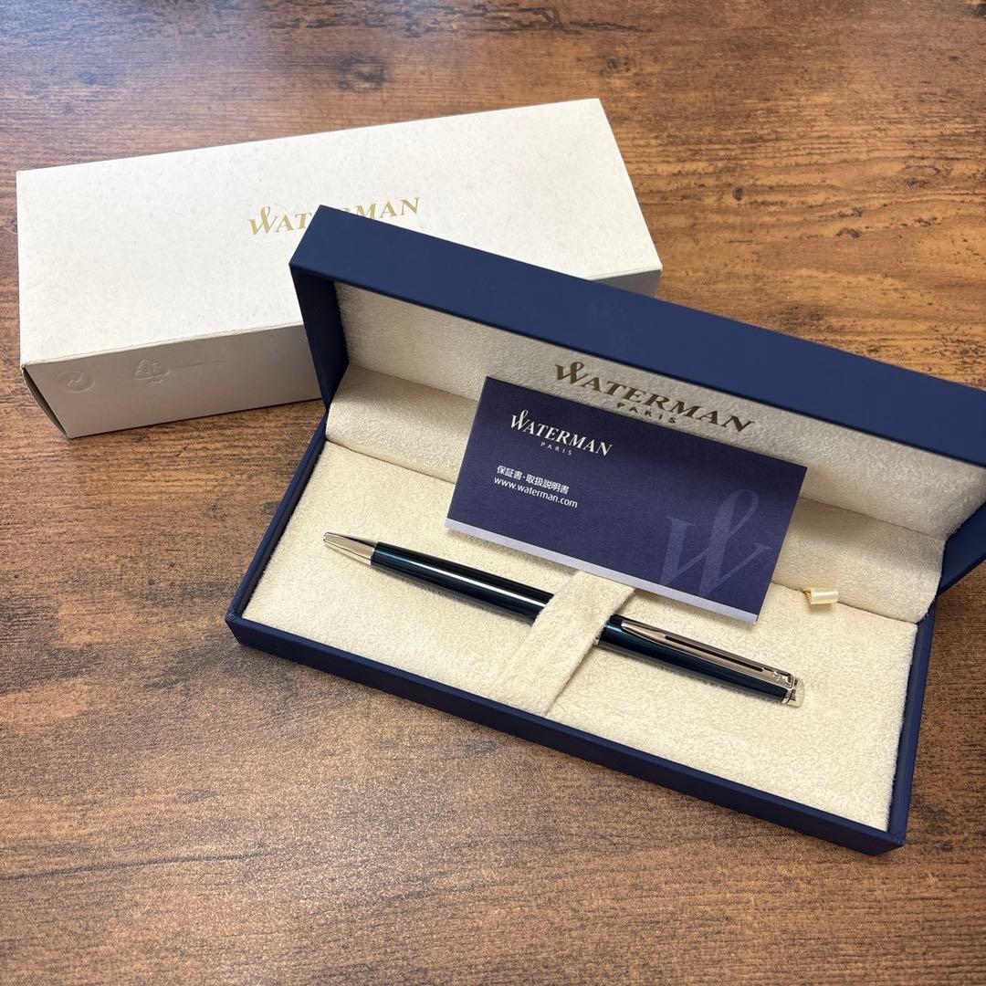 Waterman Metropolitan Essential Black CT ballpoint pen with black finish on white background