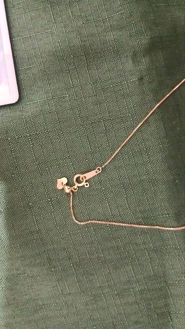 Hello Kitty 50th Anniversary necklace featuring 8.5mm Akoya pearl on 45cm K18 gold chain