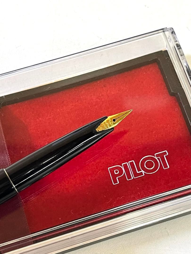 M36 PILOT pen and pencil set including a ballpoint pen and mechanical pencil in sleek design