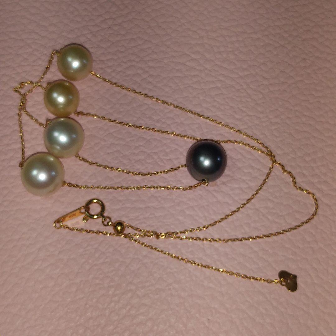 K18 Akoya pearl station necklace with large 10 mm Akoya pearls and a Tahitian pearl top on a 50 cm chain