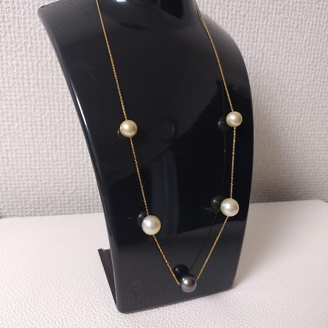 K18 Akoya pearl station necklace with large 10 mm Akoya pearls and a Tahitian pearl top on a 50 cm chain
