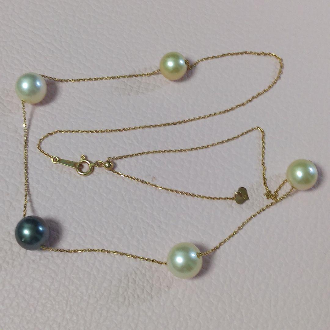 K18 Akoya pearl station necklace with large 10 mm Akoya pearls and a Tahitian pearl top on a 50 cm chain