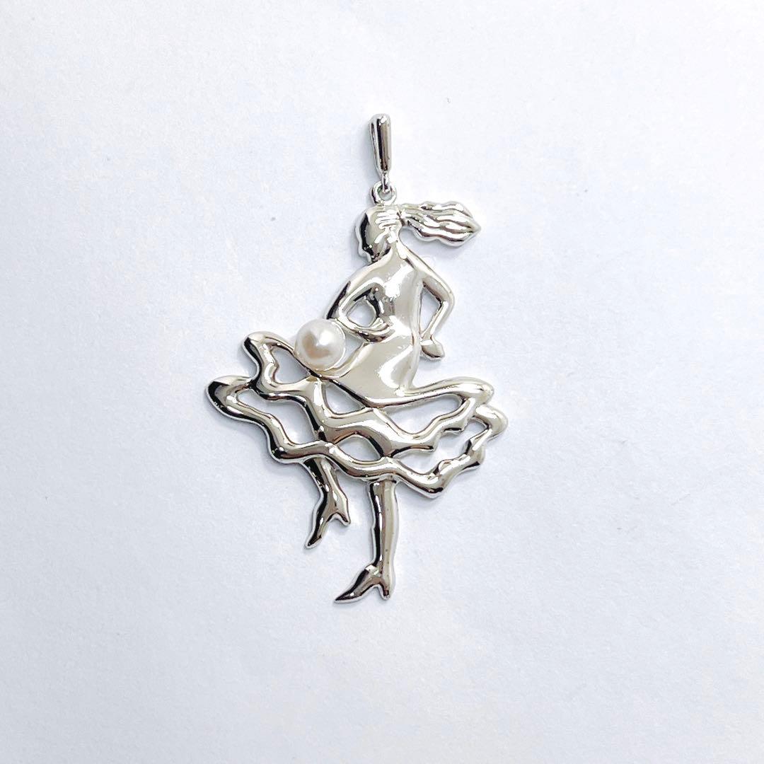 Mikimoto baby pearl pendant necklace with ballerina dance motif in silver featuring a 3.9 mm pearl