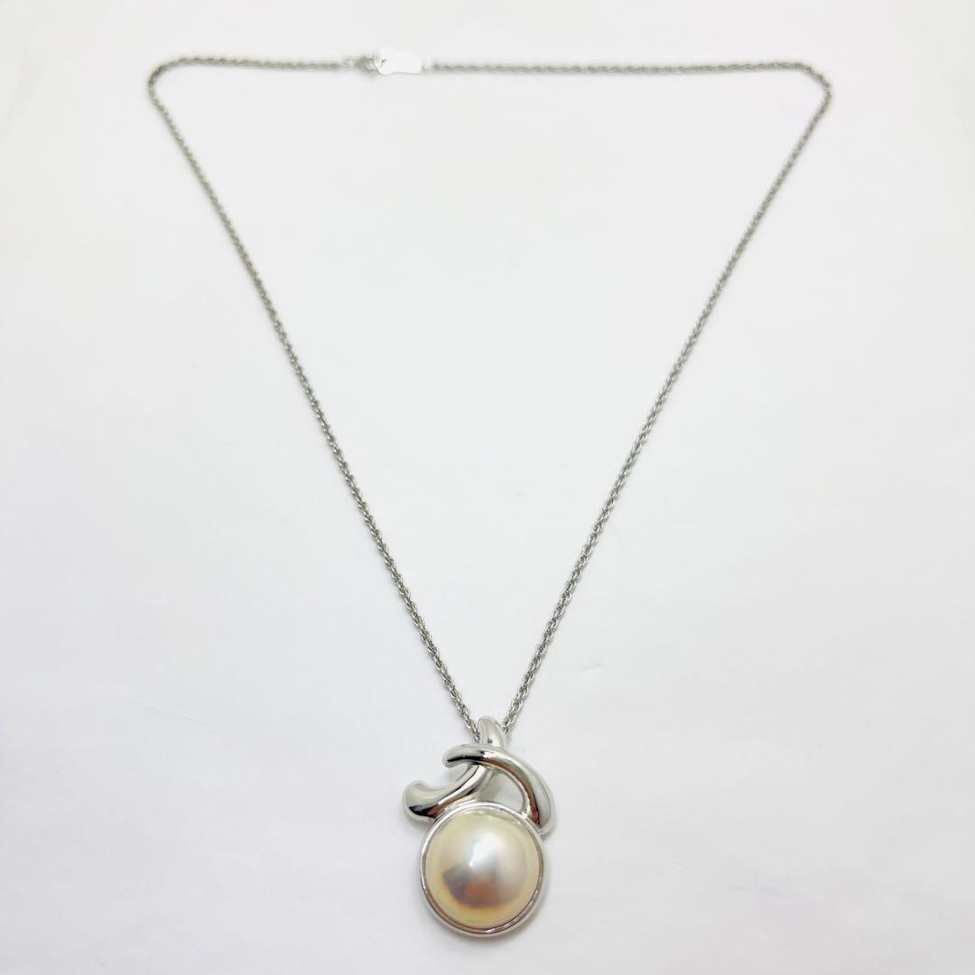 Tasaki Silver Necklace with 12.8mm round white Mabe Pearl pendant
