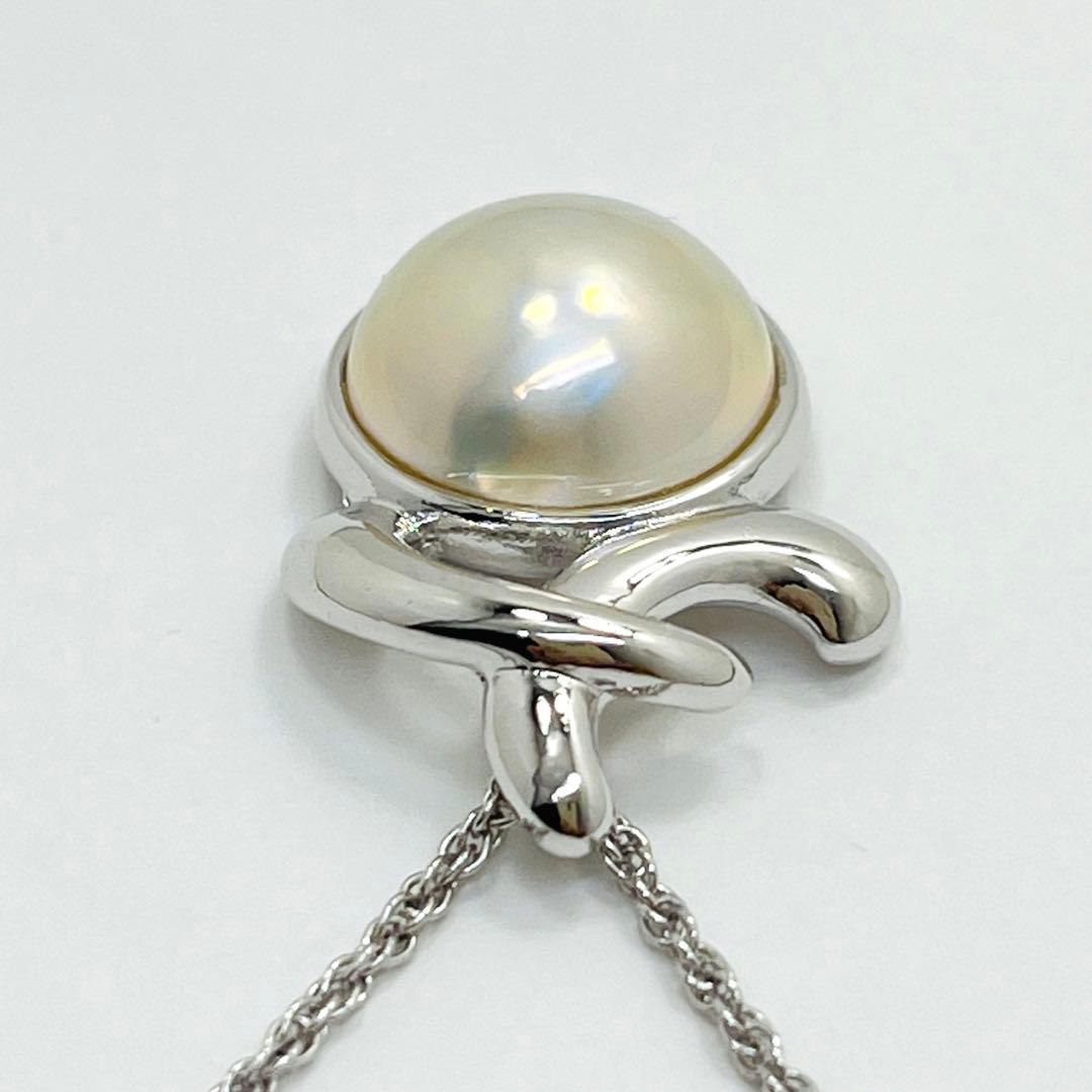 Tasaki Silver Necklace with 12.8mm round white Mabe Pearl pendant