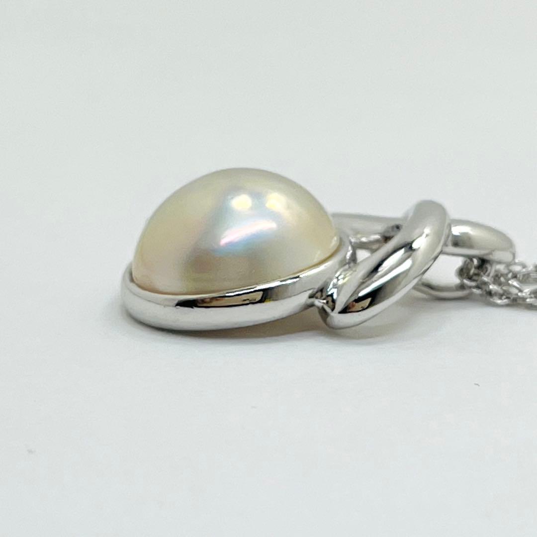 Tasaki Silver Necklace with 12.8mm round white Mabe Pearl pendant