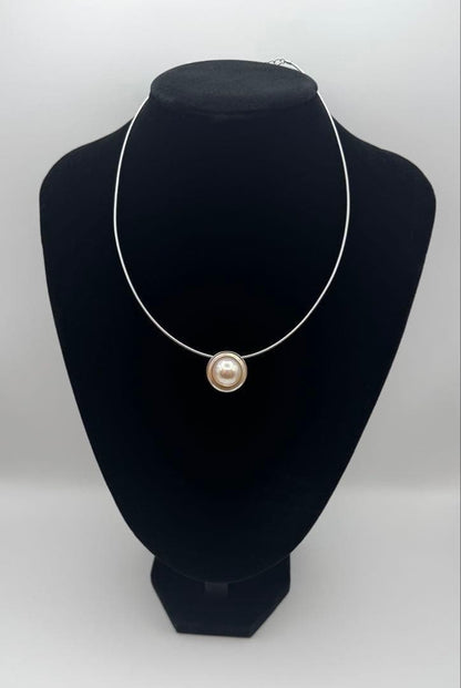 Tasaki Mabe Pearl Necklace featuring 13.8mm pearls, approximately 40cm long, weighing 13.1g