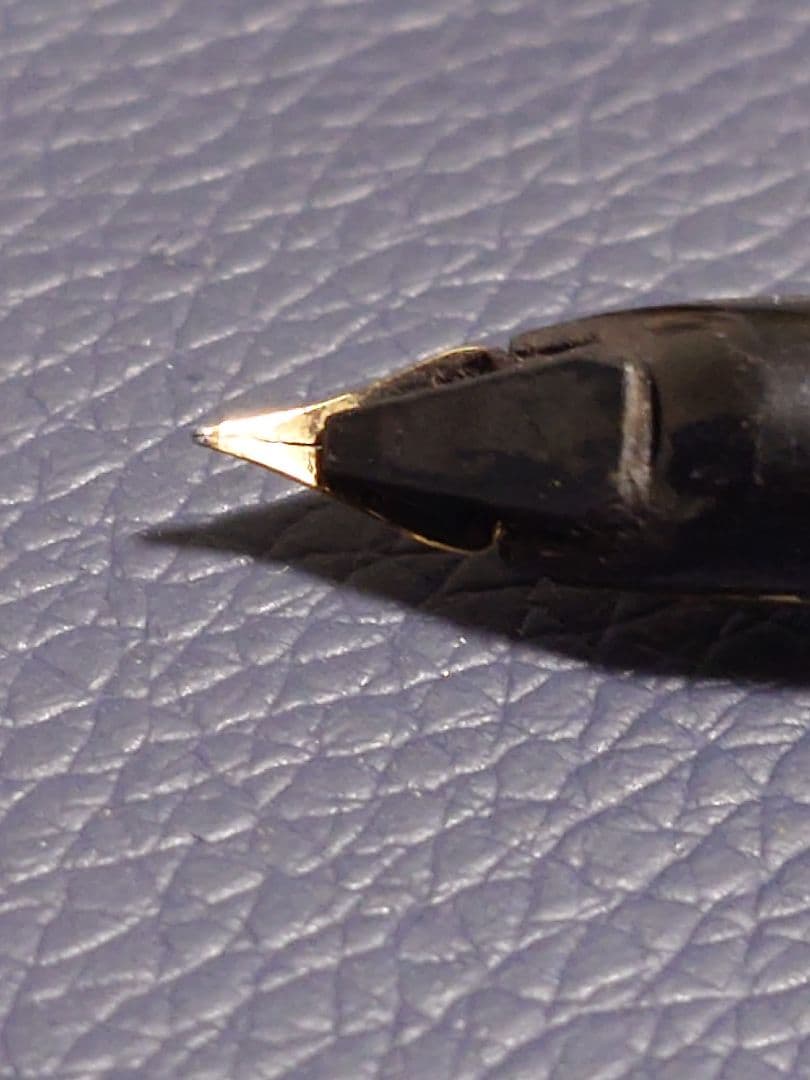Used Waterman C/F fountain pen with 18K nib showing plating peeling and no cartridge included