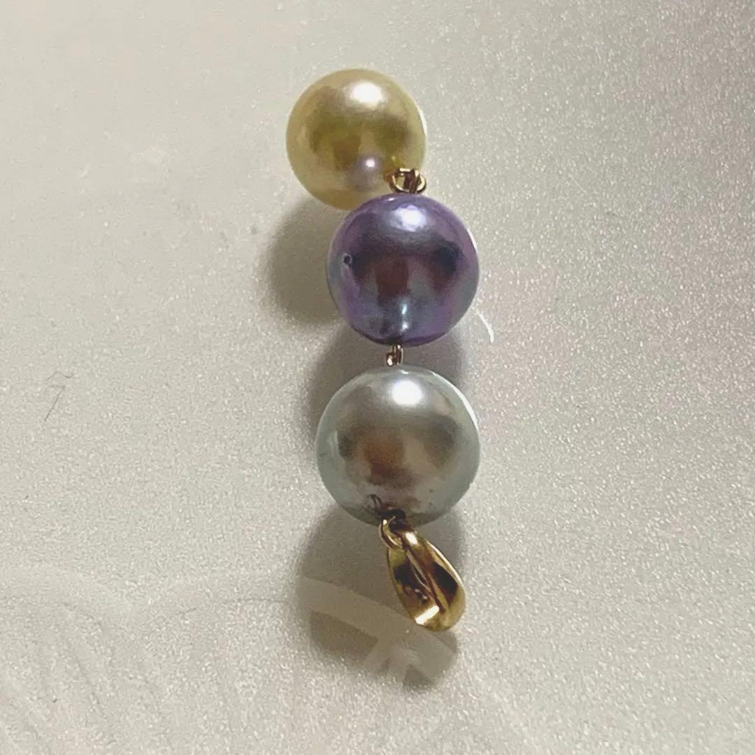 Akoya Pearl 8mm 3 pearls pendant top in K18 gold with adjustable chain shown in gray color