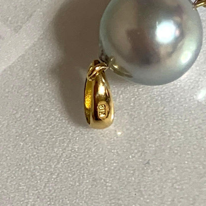 Akoya Pearl 8mm 3 pearls pendant top in K18 gold with adjustable chain shown in gray color