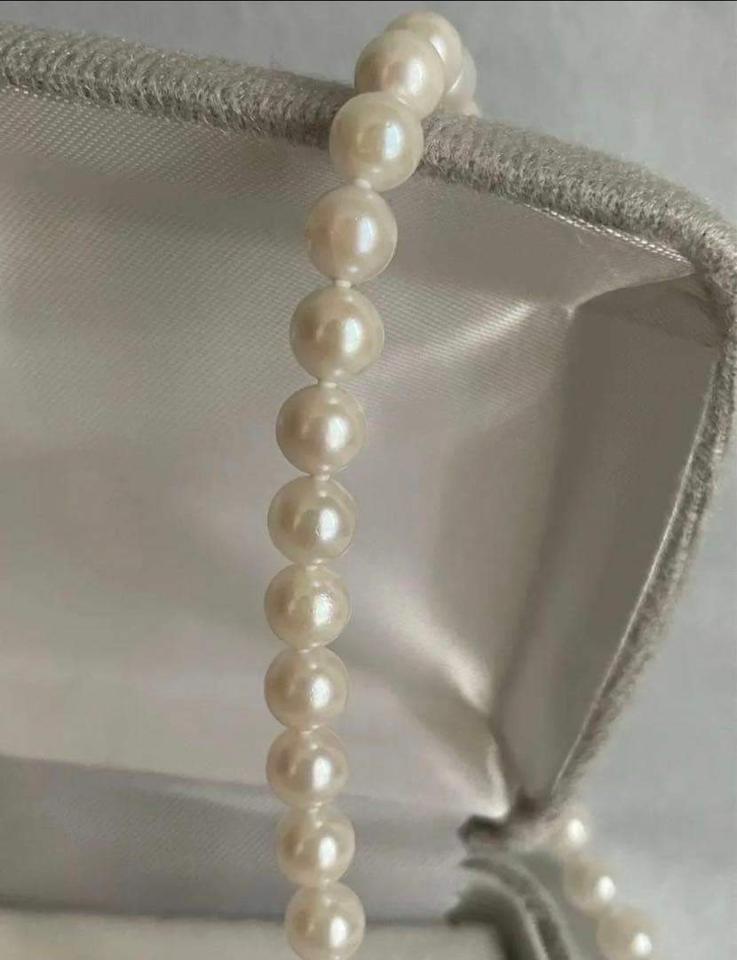 Akoya pearl necklace 8mm with matching 8.5mm pearl earrings in 14K white gold all knot finish