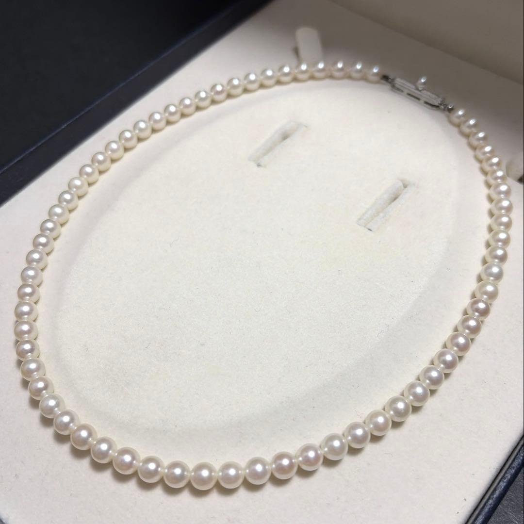 MIKIMOTO Akoya Pearl Necklace featuring 5.0-5.5mm diameter genuine pearls with high luster on a 38cm string