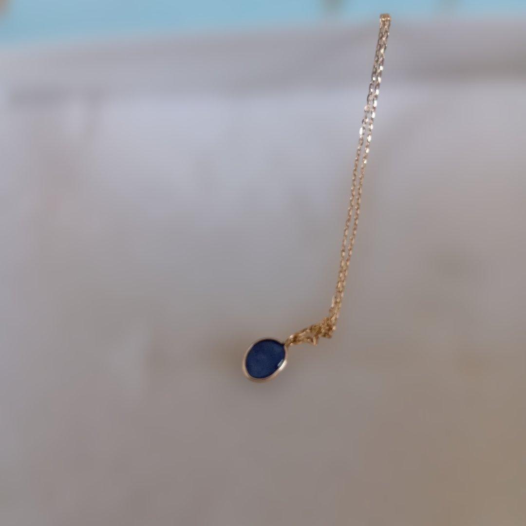 Agate Sapphire Necklace K10 with 40 cm chain and 8x7 mm charm in elegant design