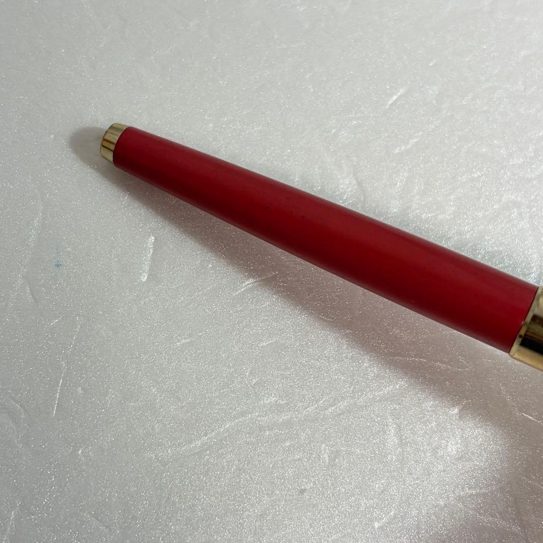 PILOT 14K Gold and Pink Fountain Pen with fine nib, elegant design from Japan