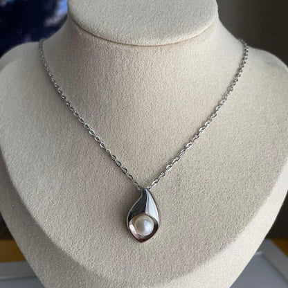 TASAKI Pearl necklace made of 925 silver with 45cm chain length model number 3894