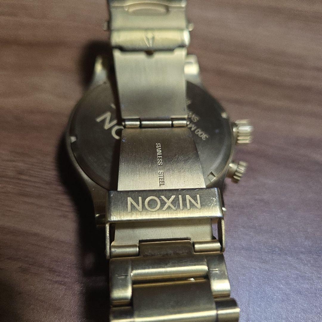 NIXON Gold Quartz Men's Watch — Japanese