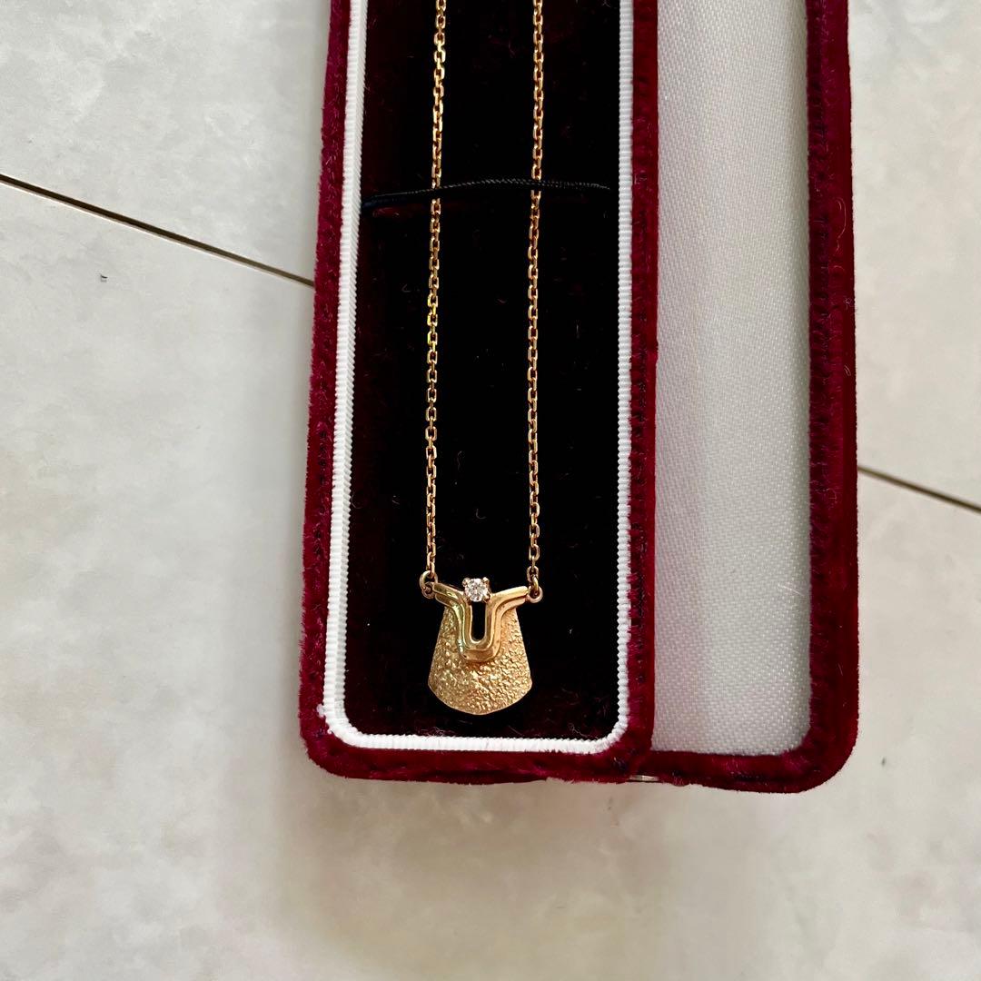 Tasaki 18K gold necklace with diamond decoration and gold chain