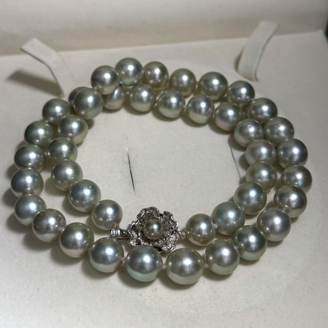 Akoya pearl necklace with blue-grey pearls approximately 9-10mm on a 46cm strand with silver clasp